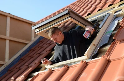 Pose de fenêtres de toit Velux à Vouharte